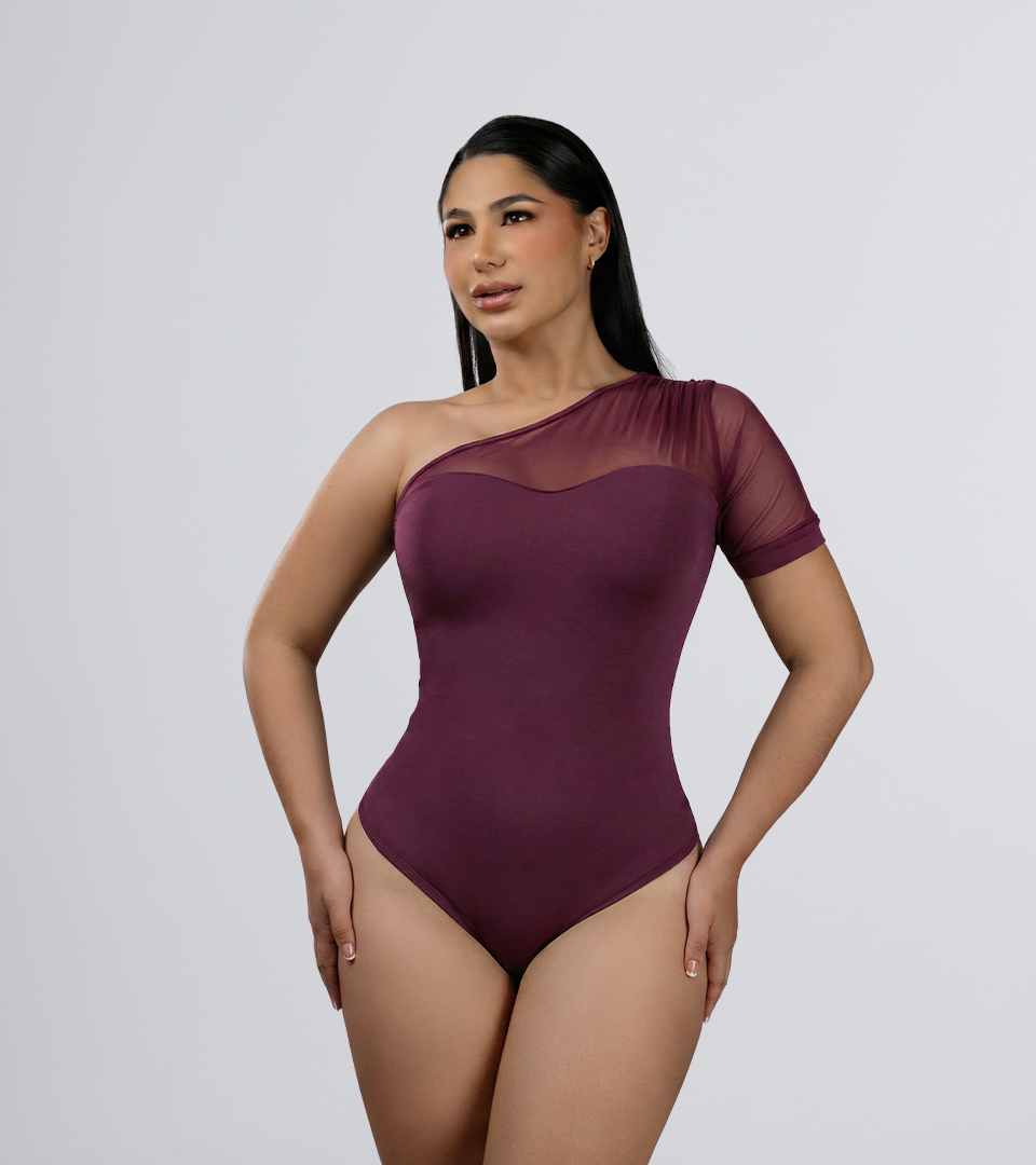 Body Control Superior En Maya Asimetrica Con Surcido En Hombro Uva