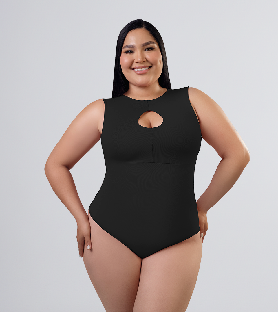 Body Control Escote Frontal Negro ⭐ Pluss